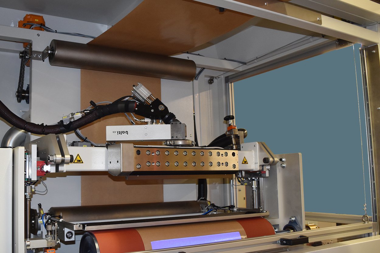 Balti hotmelt application systems schlitzduese flaechenauftrag rollenmaterial frei